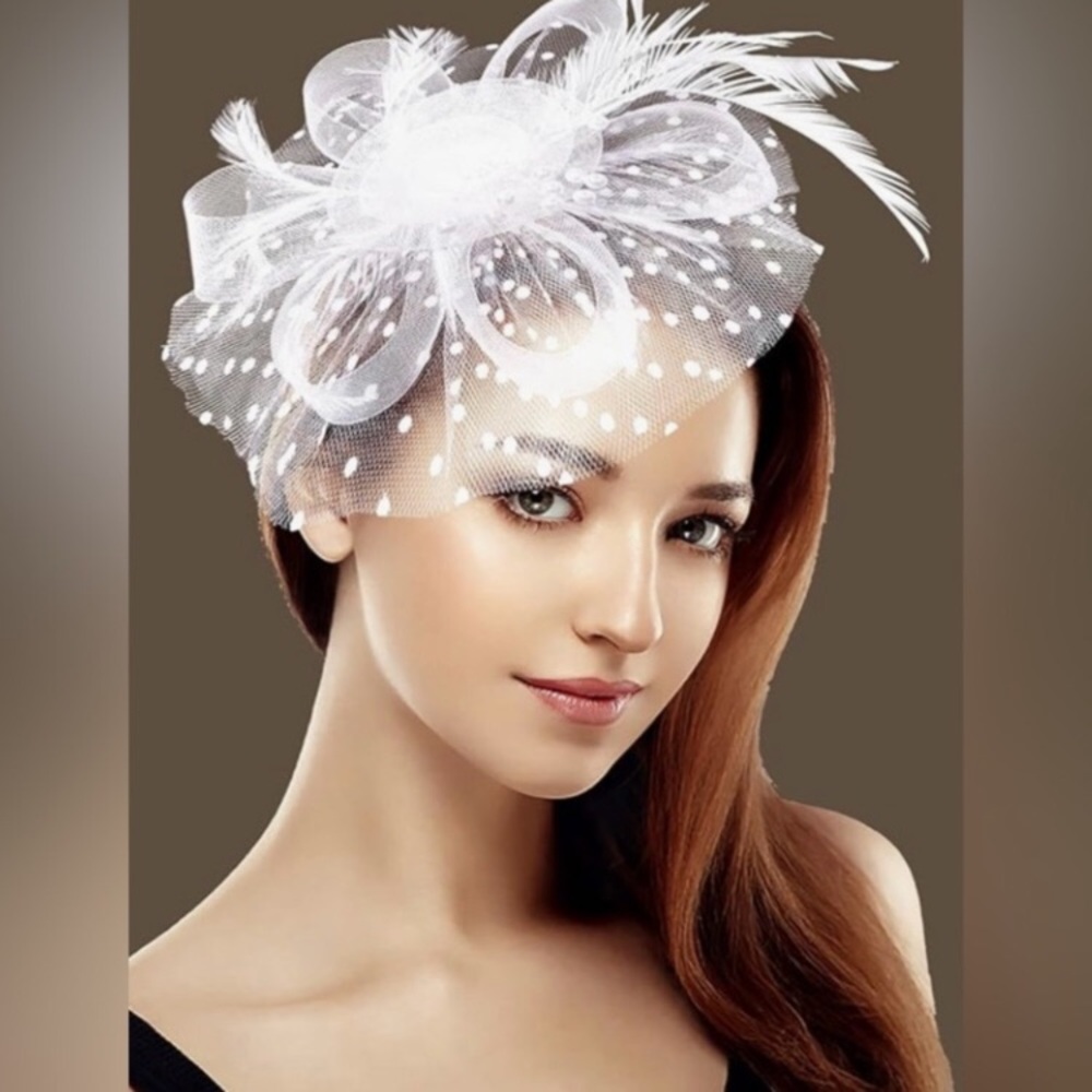 🌹Wedding or Kentucky Derby Fascinator in White
